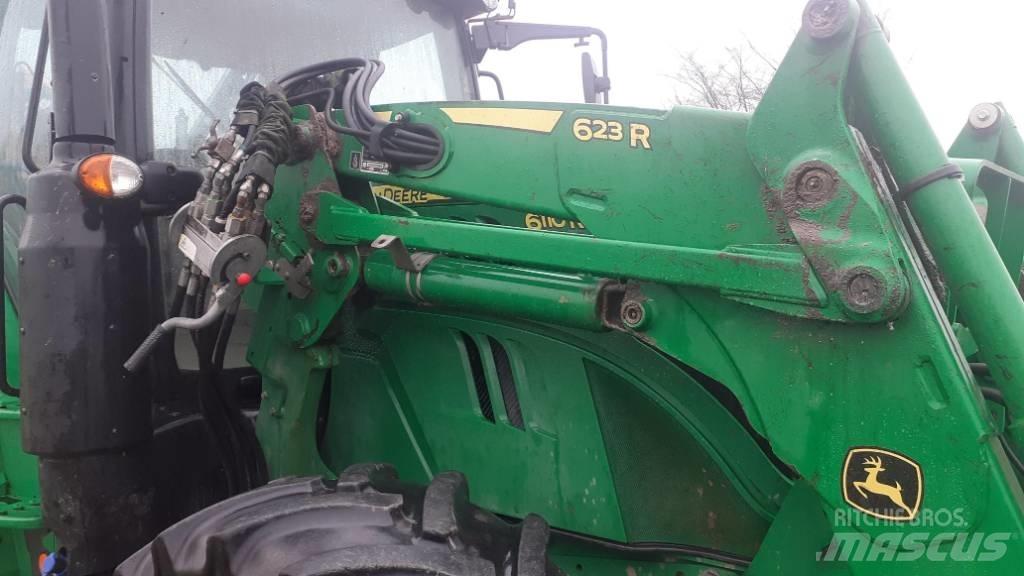 John Deere 6110 R Traktori