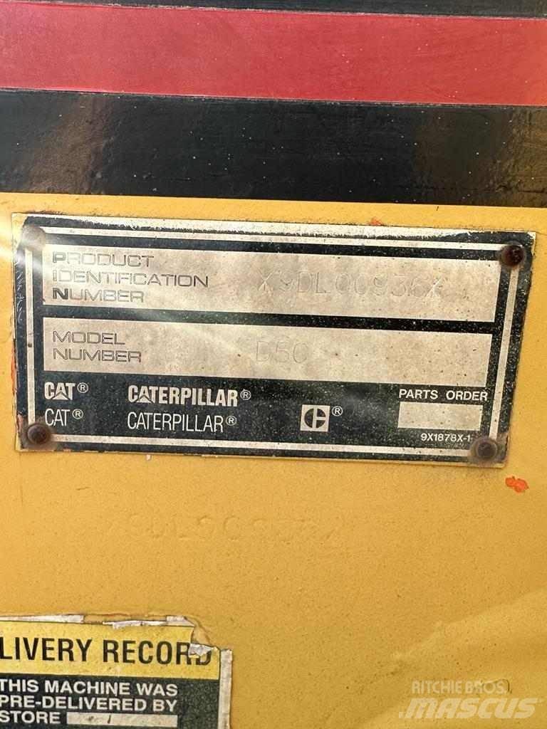 CAT D5C Buldožeri guseničari