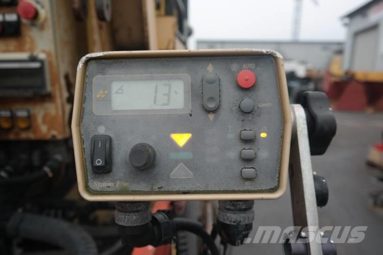 Dynapack F121 4WD Asfaltni finišeri