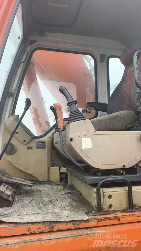 Doosan DH 225 LC-7 Bageri guseničari