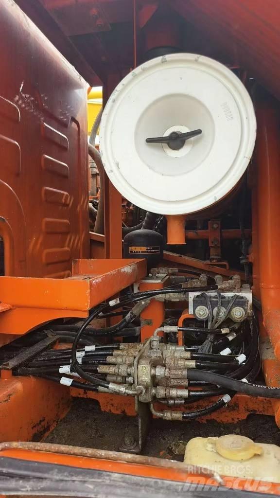 Doosan DH 225 LC-7 Bageri guseničari