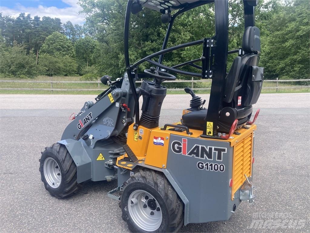 GiANT G1100 Višenamenski utovarivači