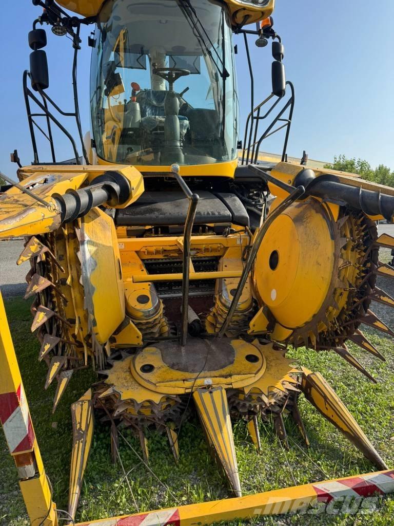 New Holland FR 600 Mašine za stočnu hranu sa sopstvenim pogonom