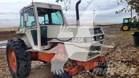J I Case 2290 Traktori