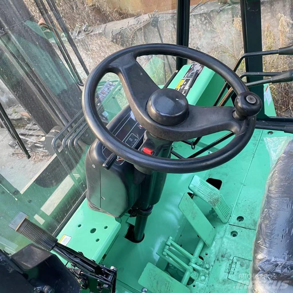 Mitsubishi FD 160 Teleskopski viljuškari