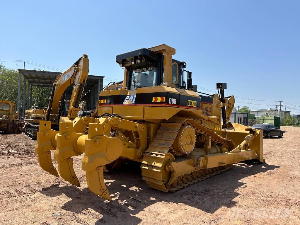 CAT D8R Buldožeri guseničari