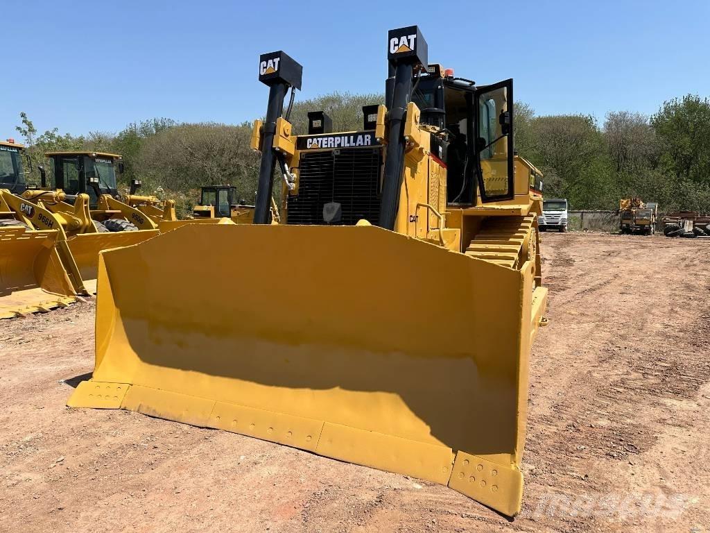 CAT D8R Buldožeri guseničari