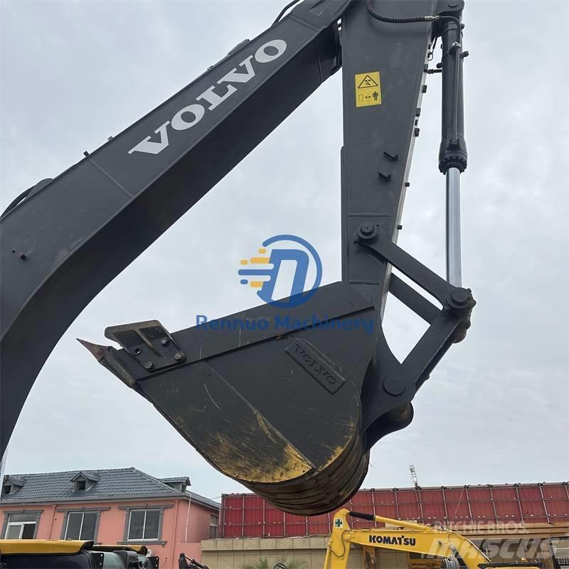 Volvo EC 240 Bageri guseničari