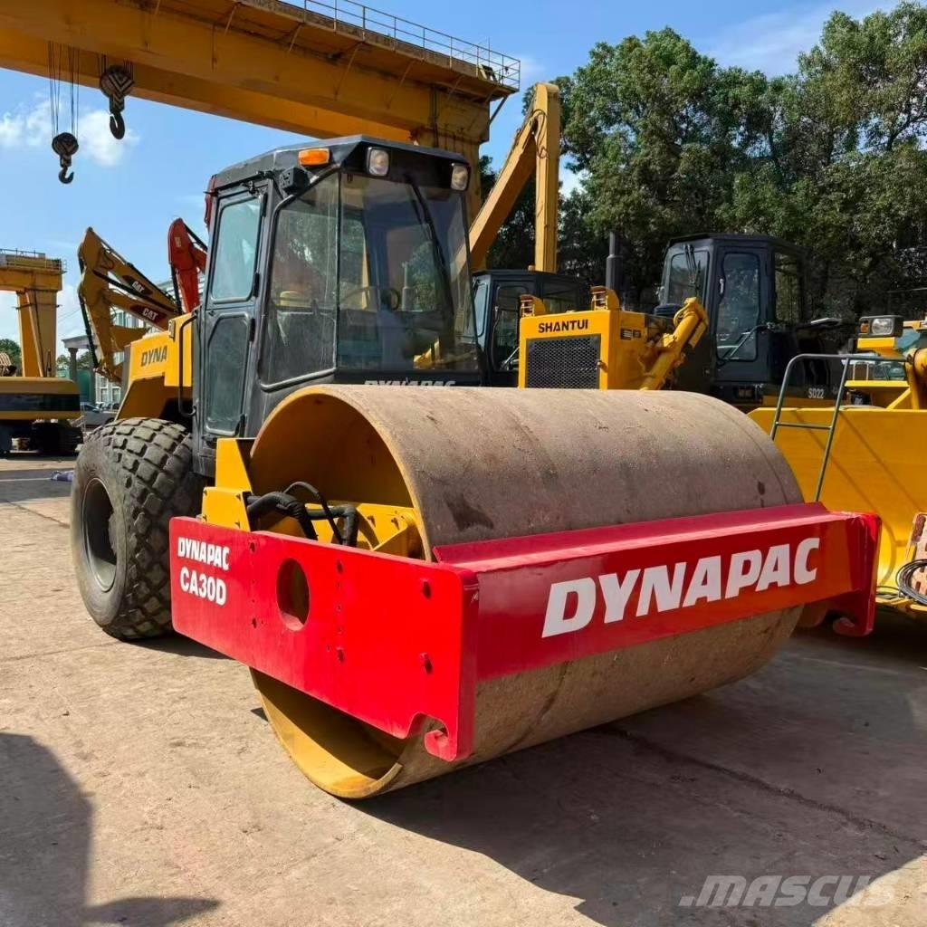 Dynapac CA 30 D Valjci sa jednim bubnjem