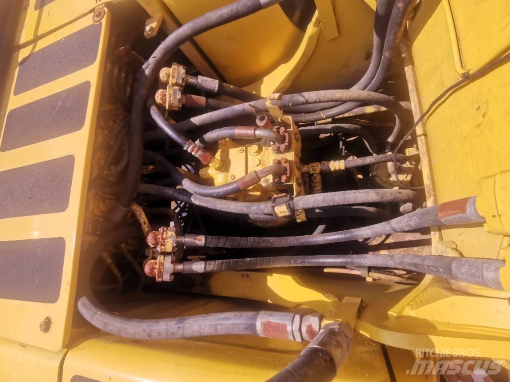 Komatsu PC 200-6 Bageri guseničari
