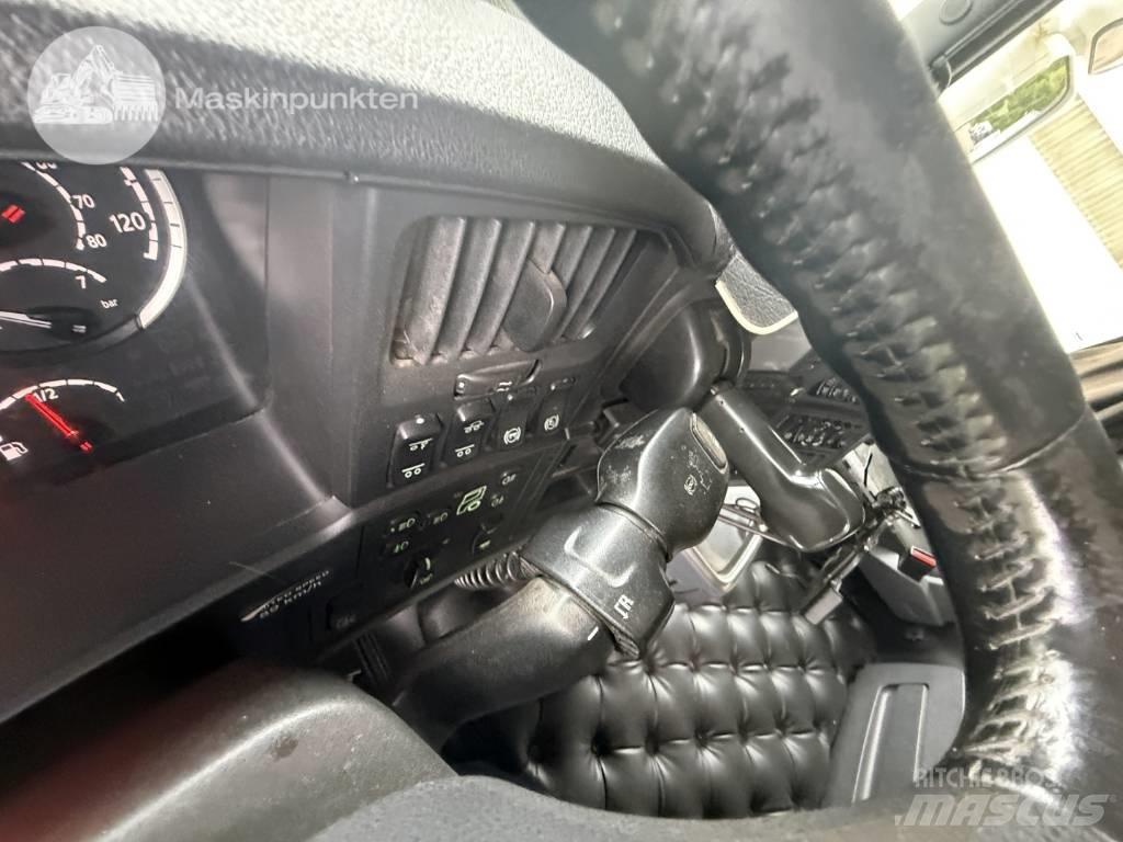 Scania R 520 LB Rol kiper kamioni sa kukom za podizanje tereta