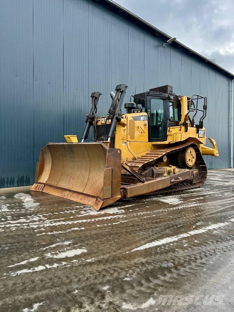 CAT D6T XL Buldožeri guseničari