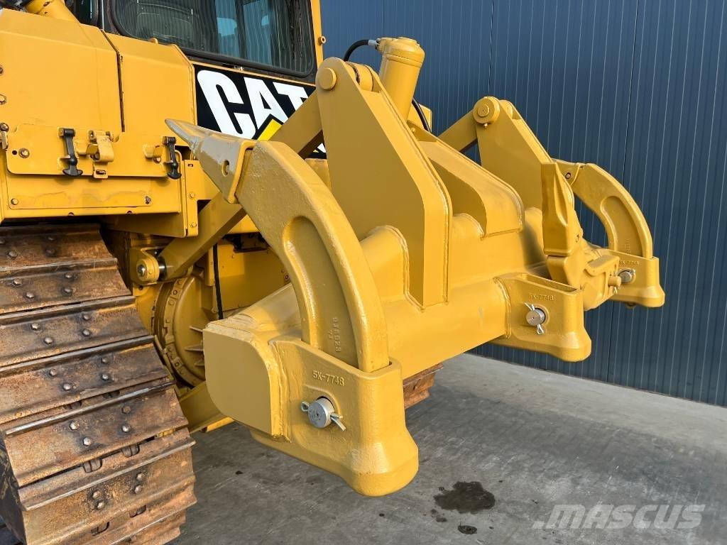CAT D6T XL Buldožeri guseničari