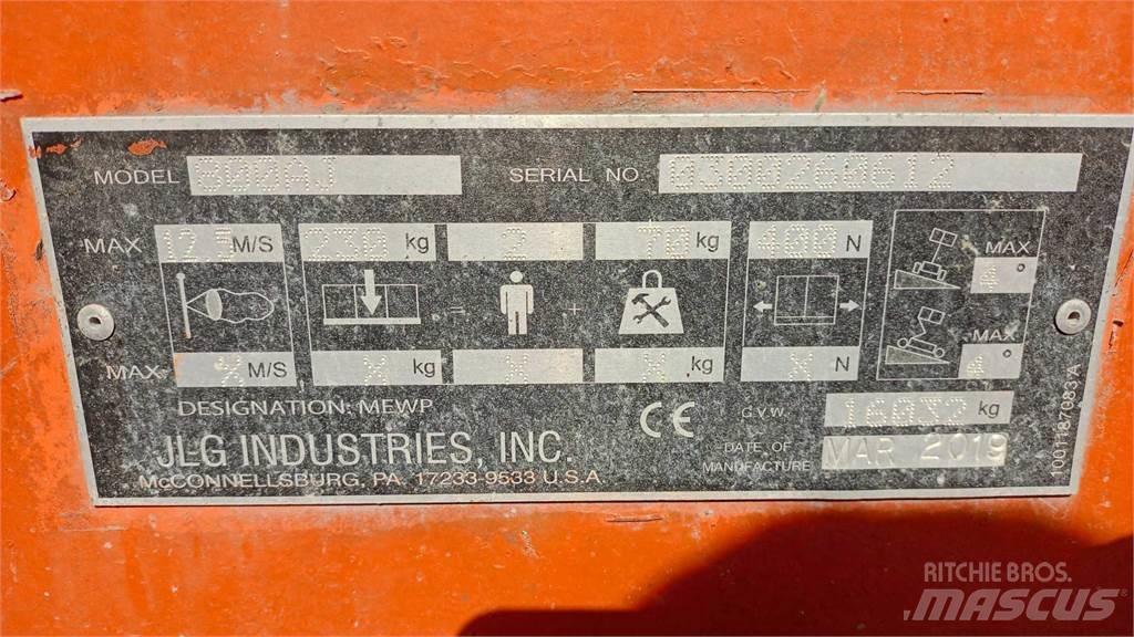 JLG 800AJ Zglobne podizne platforme