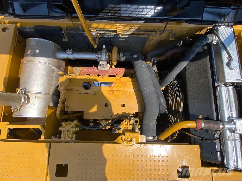 CAT CAT320 D2 Bageri guseničari