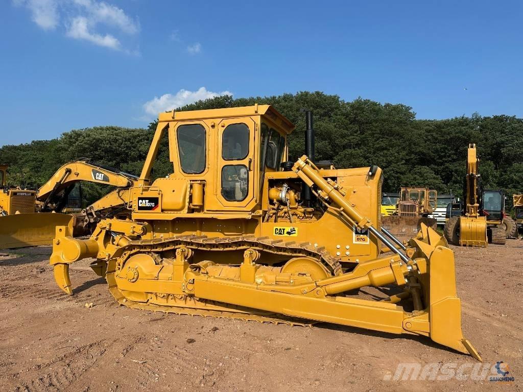CAT D7G Buldožeri guseničari