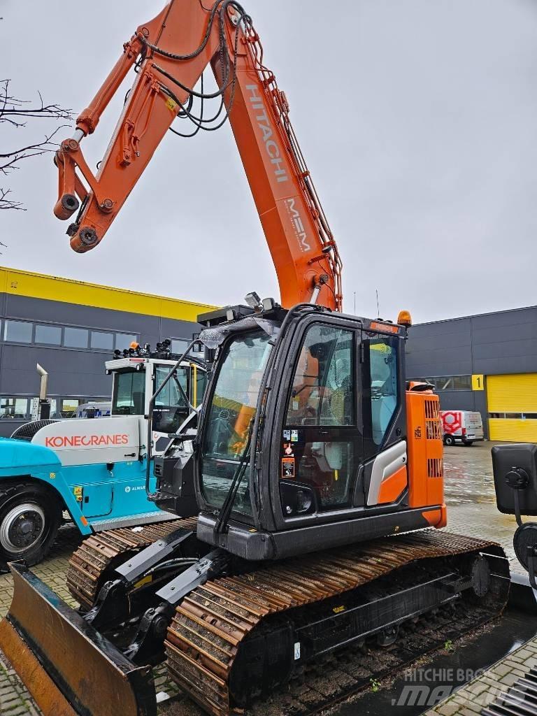 Hitachi ZX 135 US-7 Bageri guseničari