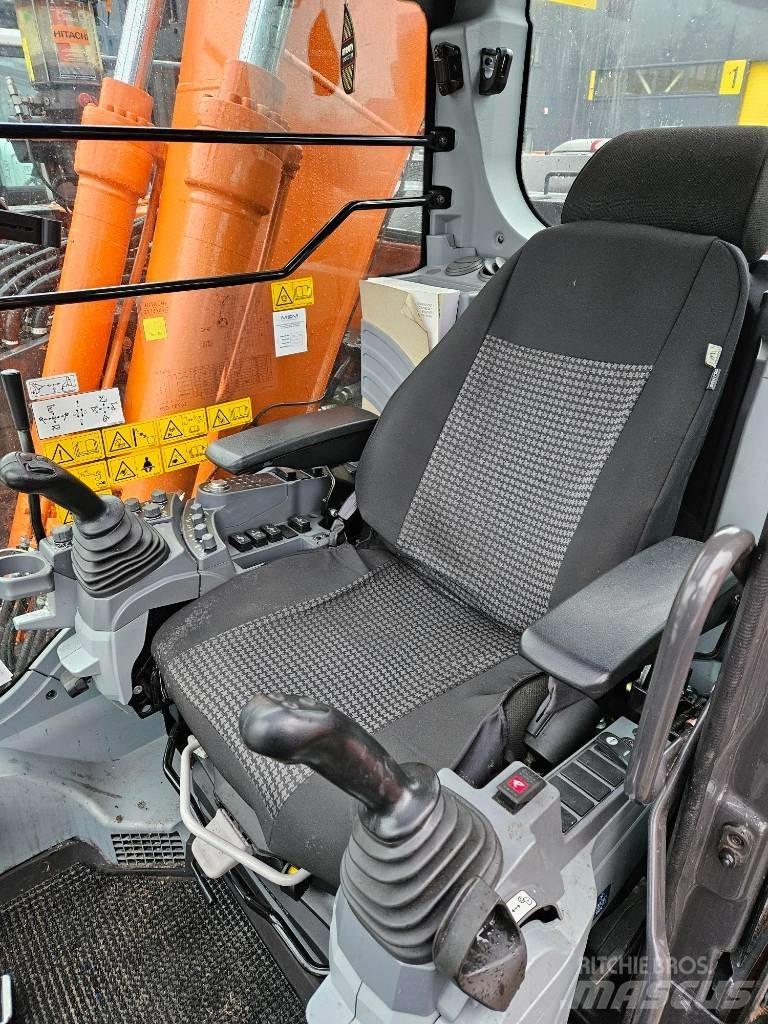 Hitachi ZX 135 US-7 Bageri guseničari