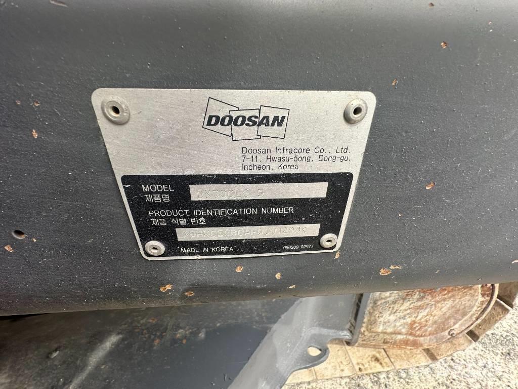 Doosan DX 300 LC-5 Bageri guseničari