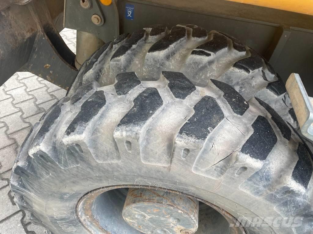 Liebherr A 918 Bageri točkaši