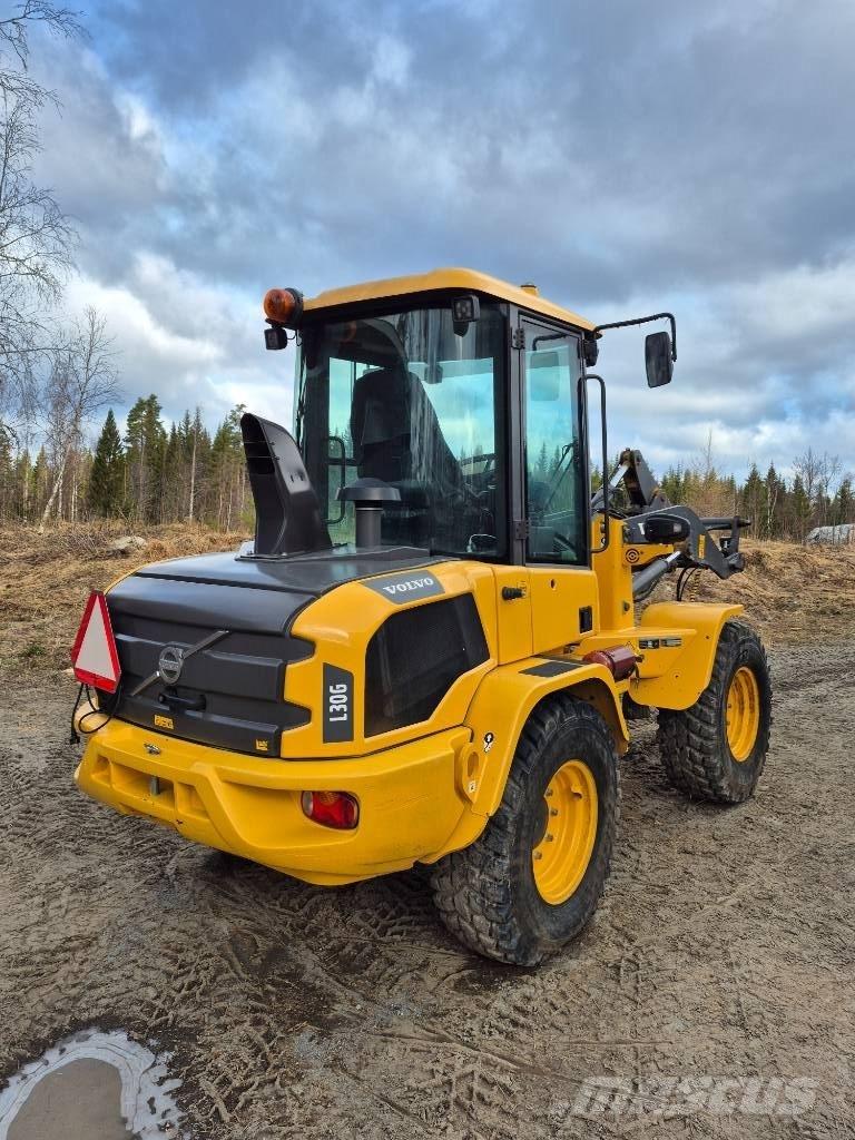 Volvo L 30 G Utovarivači na točkove