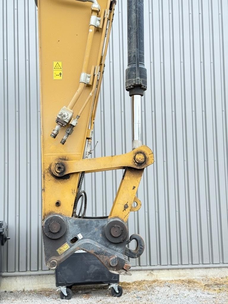 CAT 326 F L Bageri guseničari