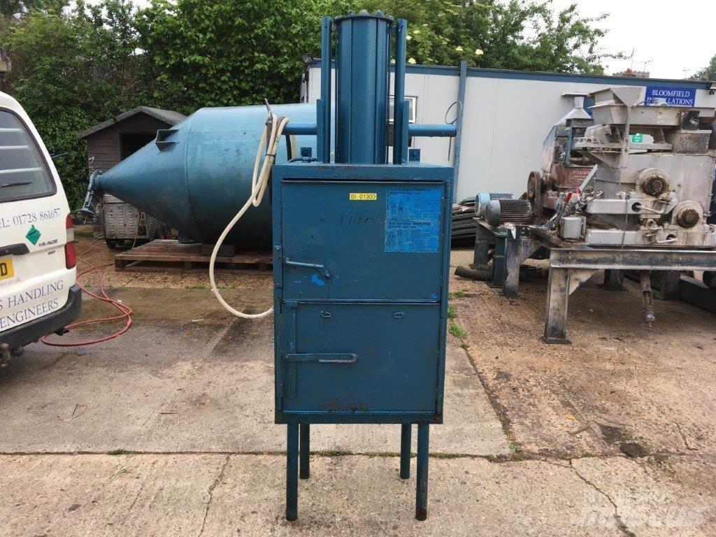  BAG COMPACTOR Ostale poljoprivredne mašine
