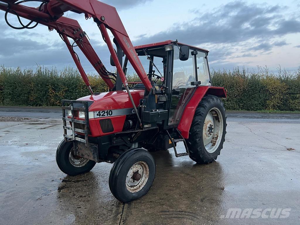 CASE 4210 Traktori