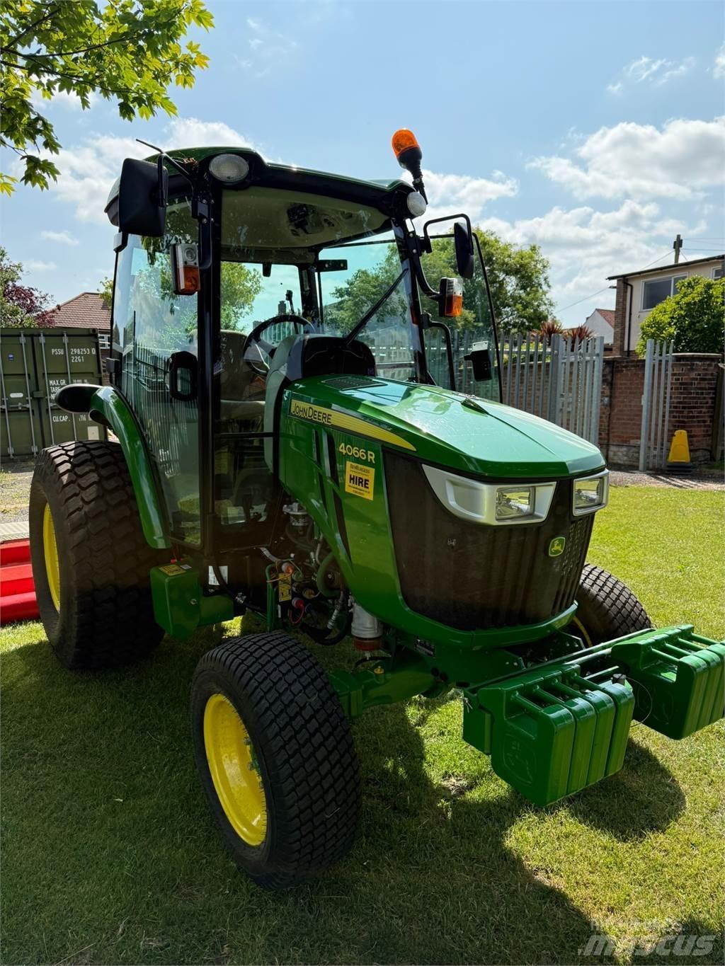 John Deere 4066R Manji traktori