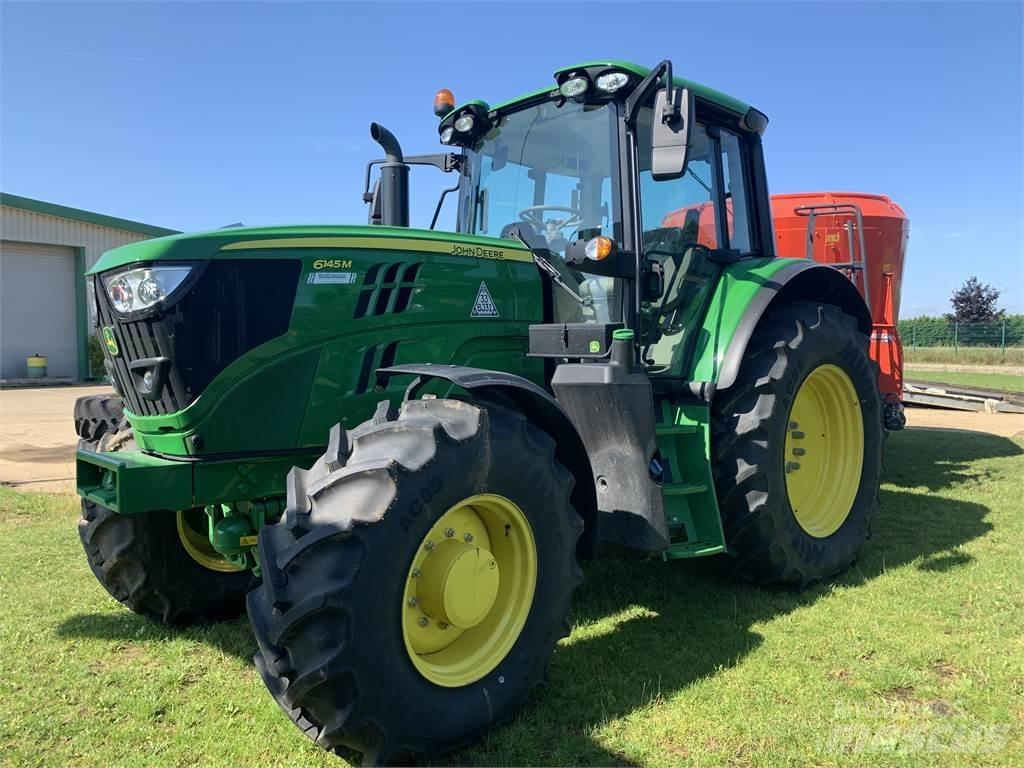 John Deere 6145M Traktori