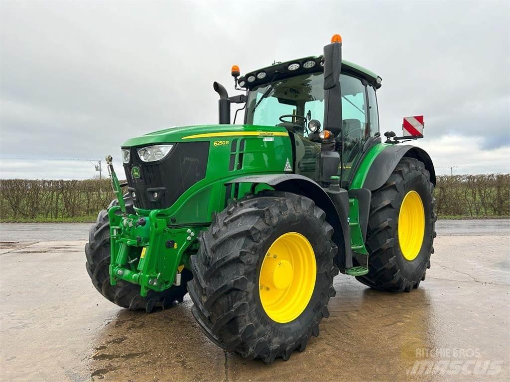 John Deere 6250R Traktori