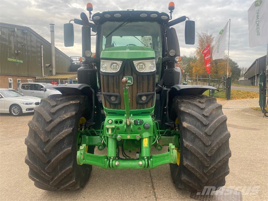 John Deere 6250R Traktori