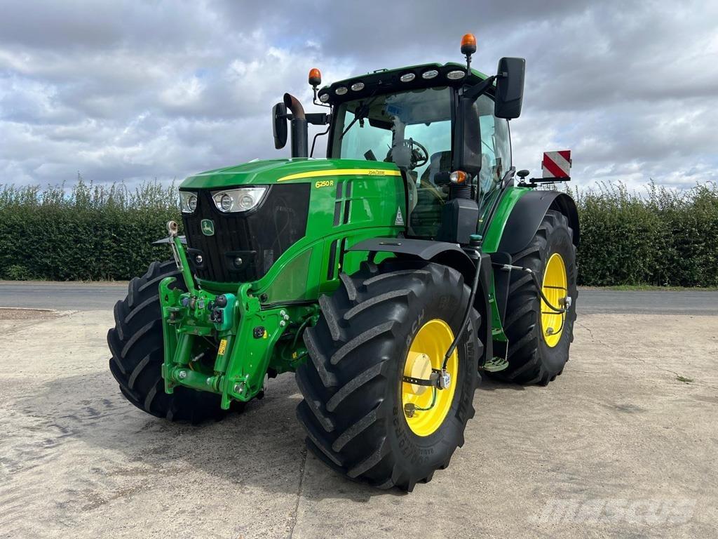 John Deere 6250R Traktori