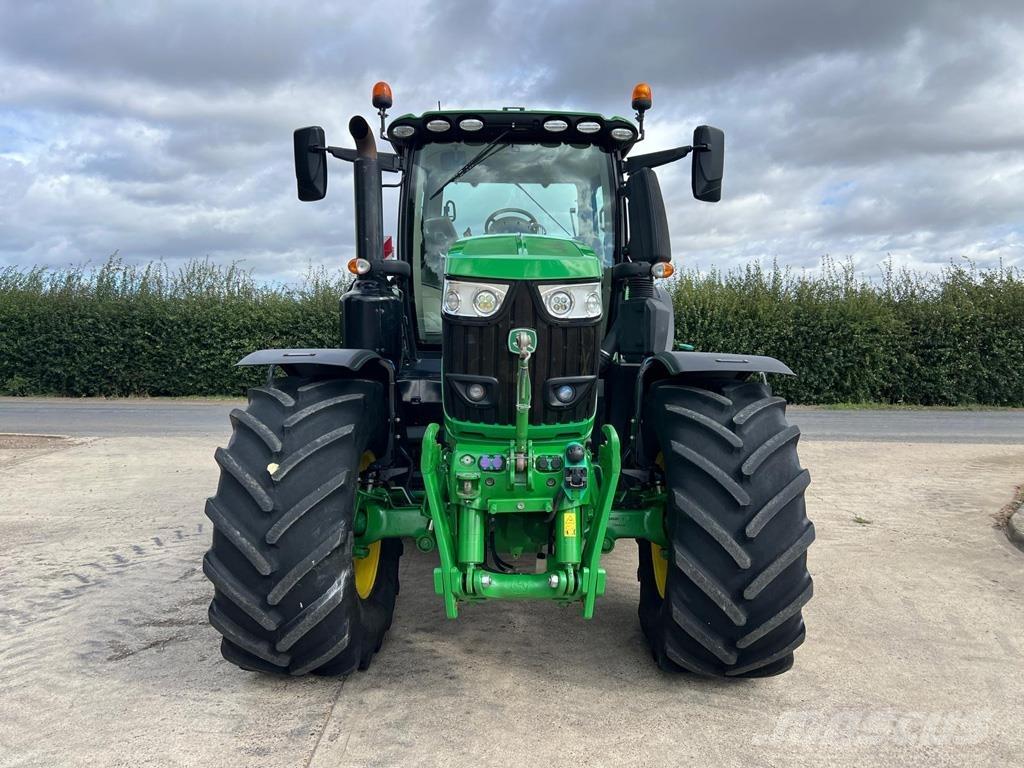 John Deere 6250R Traktori