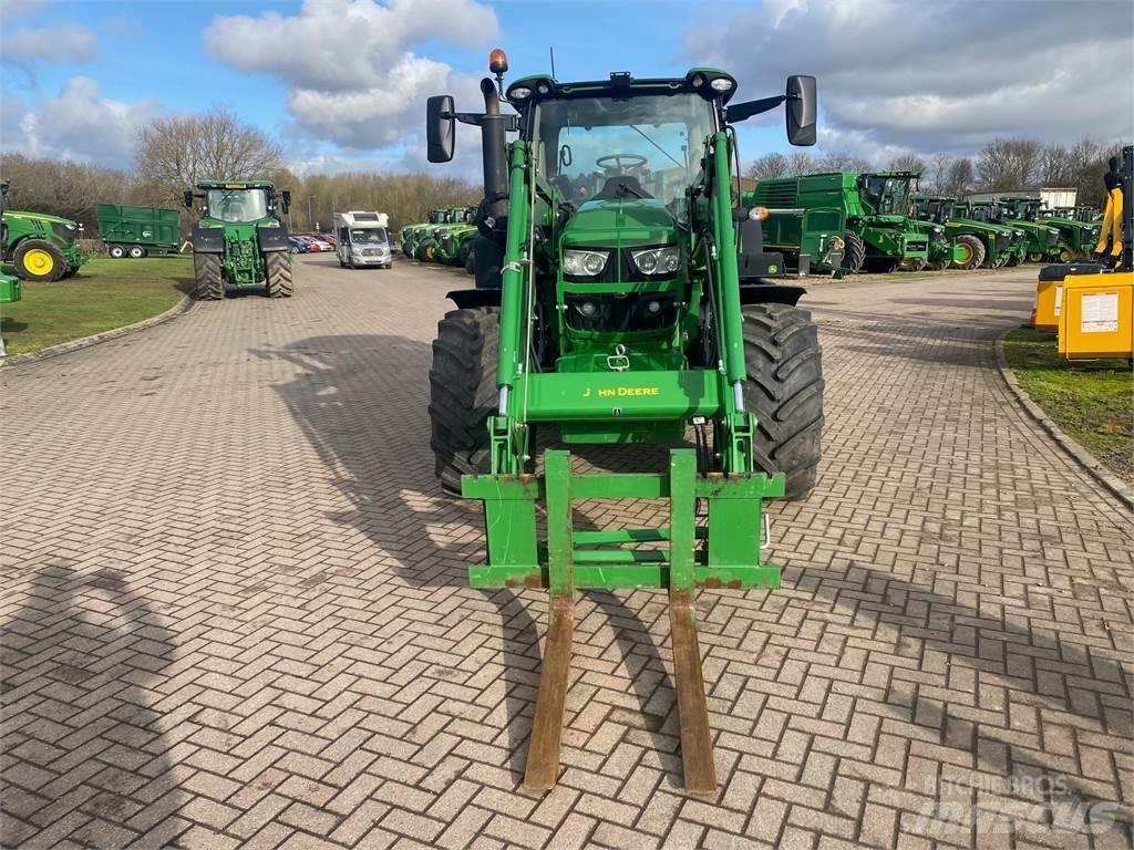 John Deere 6R150 Traktori