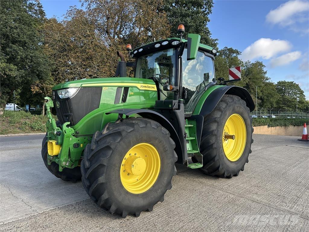 John Deere 6R215 Traktori