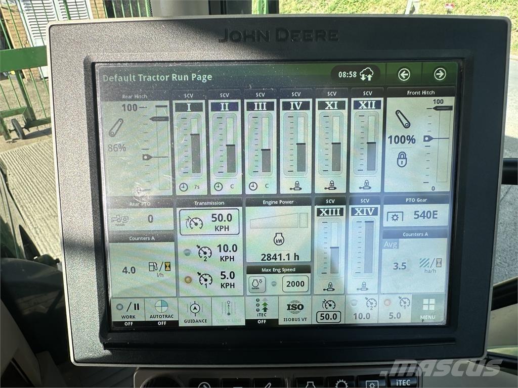 John Deere 6R215 Traktori