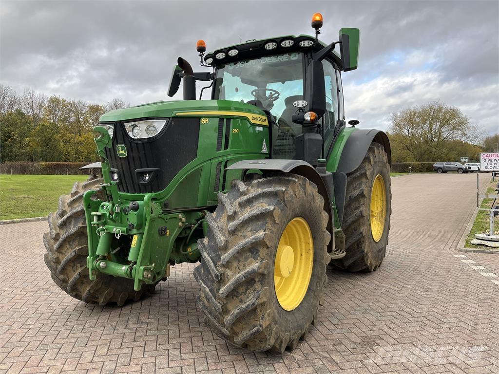 John Deere 6R250 Traktori