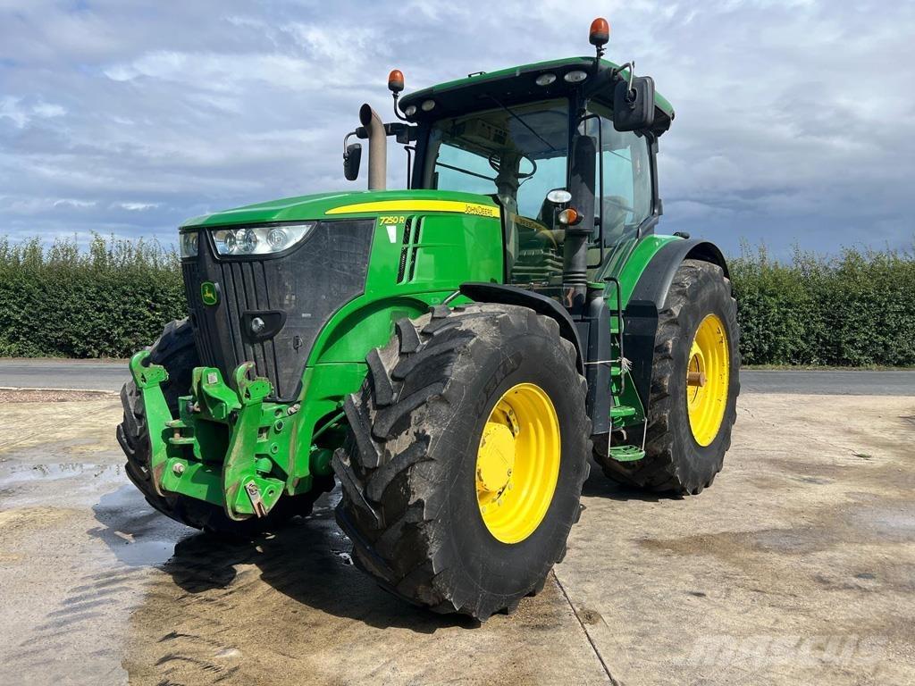 John Deere 7250R Traktori