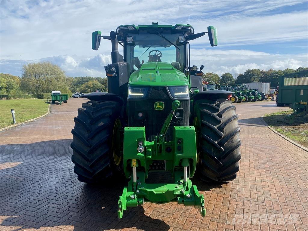 John Deere 8R370 Traktori
