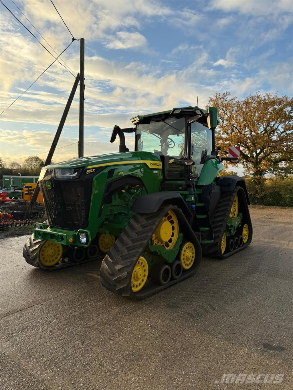 John Deere 8RX370 Traktori