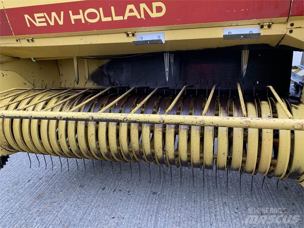 New Holland 945 Prese/balirke za rolo bale