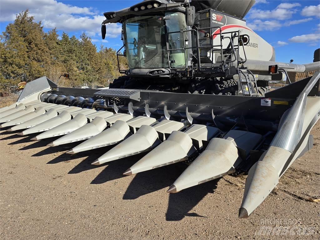 Gleaner 3000 Kombajni
