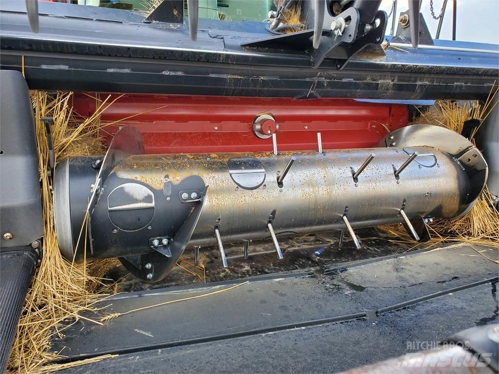 MacDon D65-D Kombajni