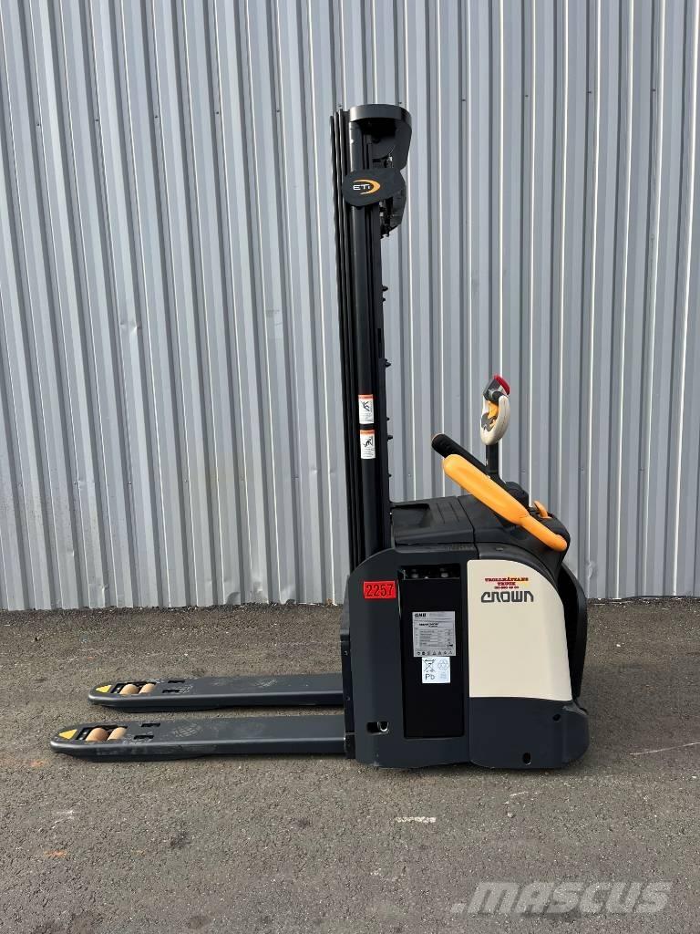 Crown ETi 4000-1.2 Ručni električni viljuškar