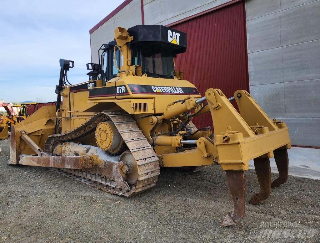 CAT D7R SERIE 2 Buldožeri guseničari