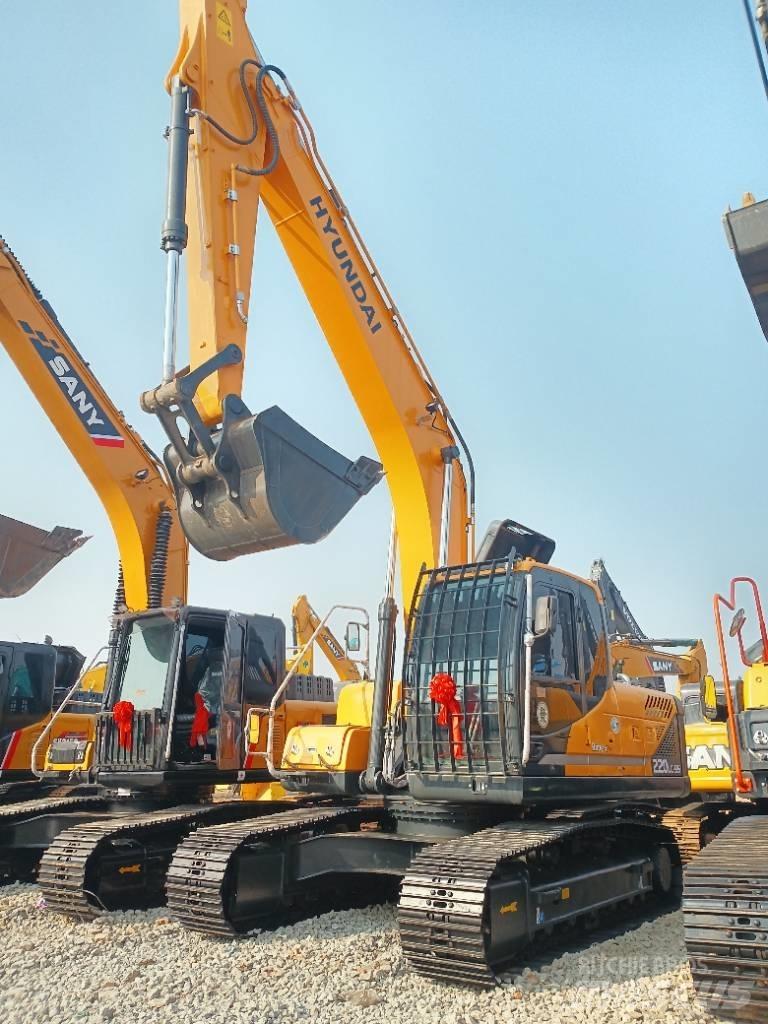 Hyundai 220 Midi bageri 7t – 12t
