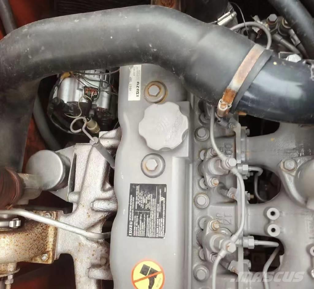 Hitachi 135US-6 Bageri guseničari