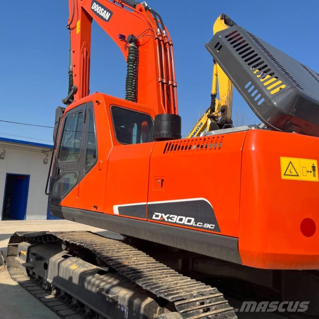 Doosan DX 300 Bageri guseničari
