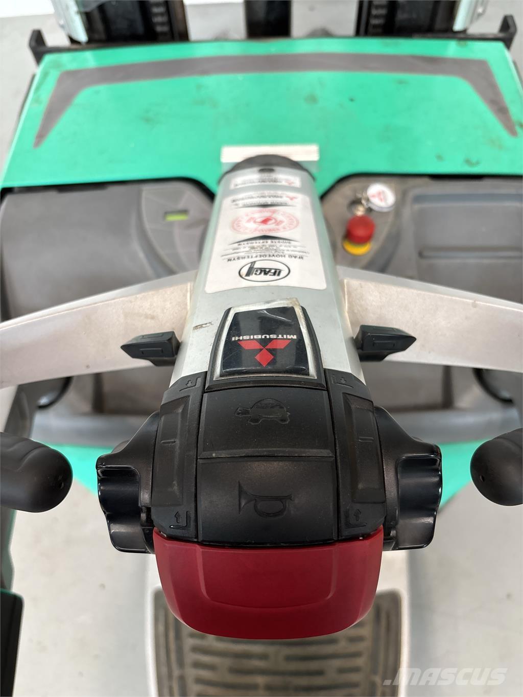 Mitsubishi SBV16N Samopogonski ručni viljuškari